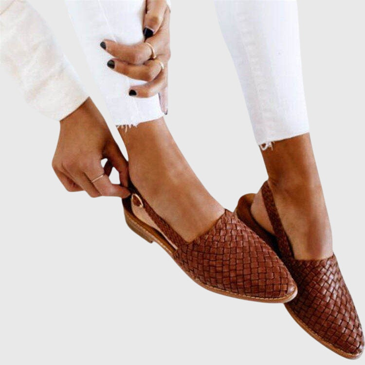 Brown / AU 10