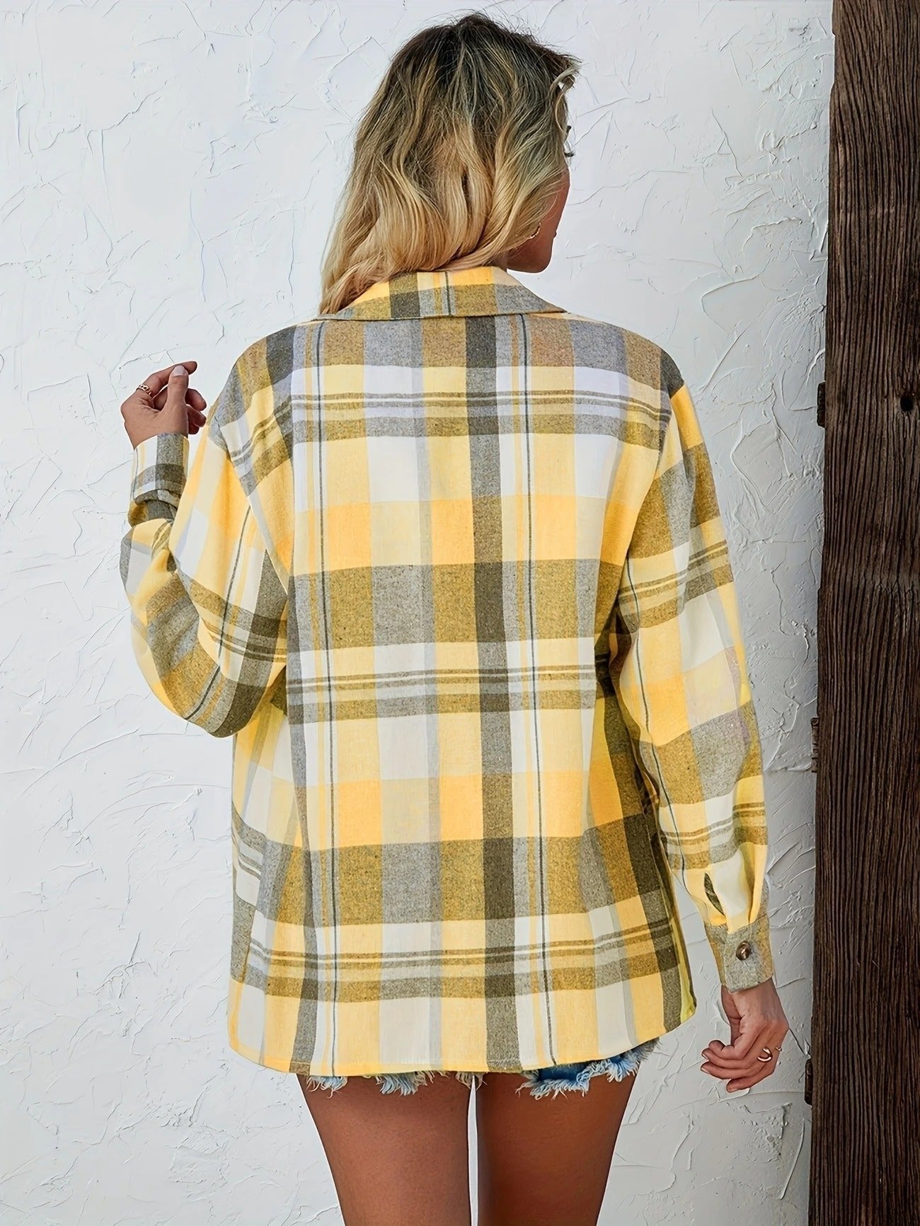 Women's Long-Sleeve Oversized Plaid Flannel Shirt
