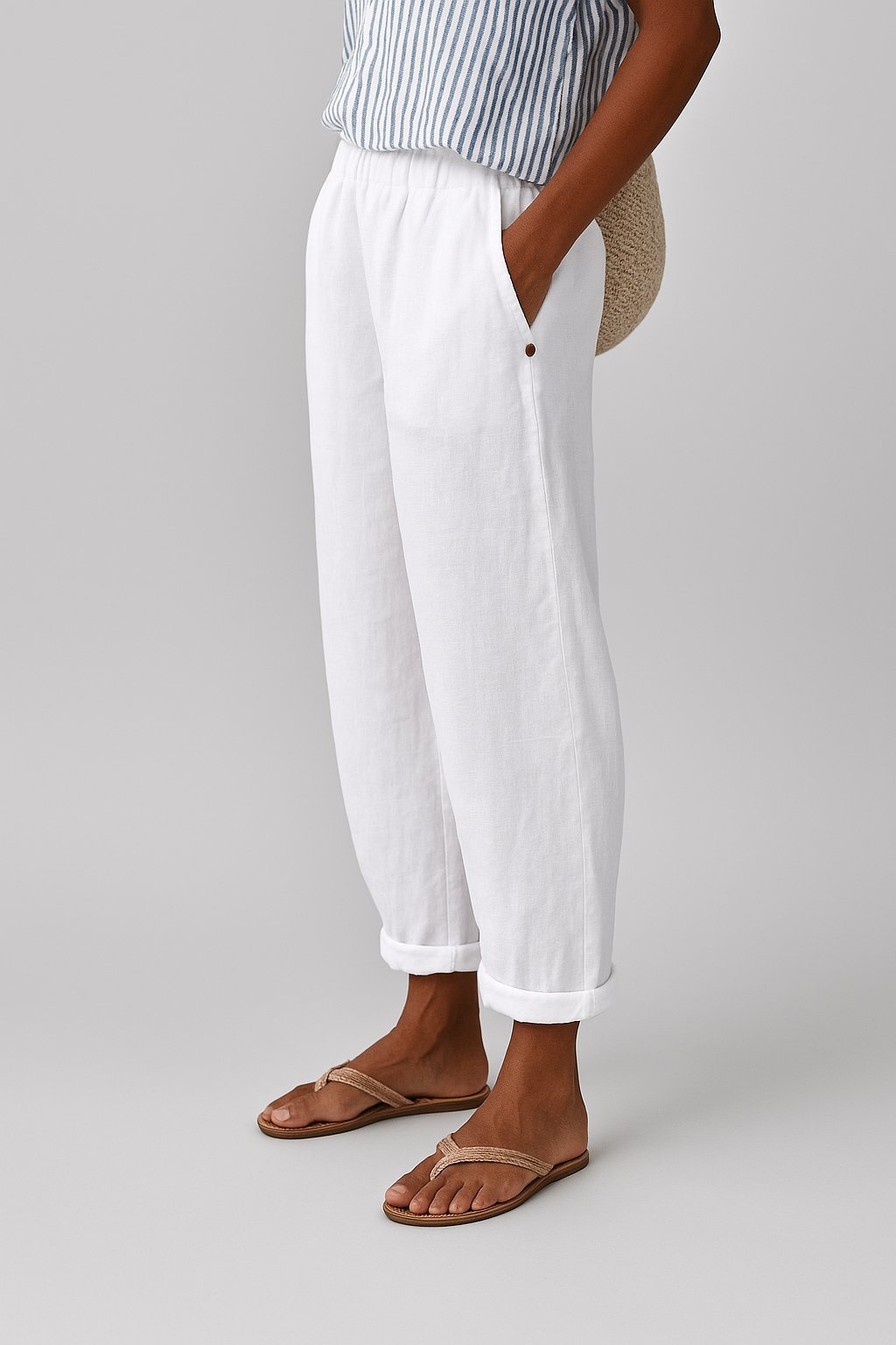 Women's Lightweight Straight-Leg Trousers with Side Pockets