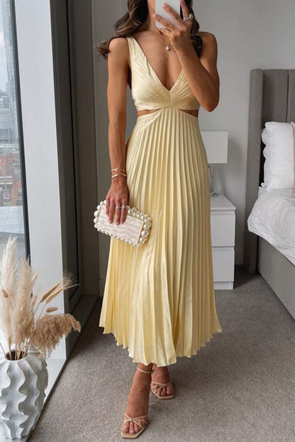 Mother of the Bride V-Neck Pleated Sleeveless Maxi Gown