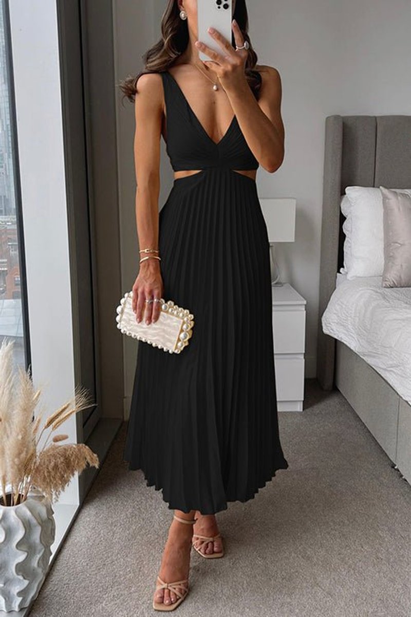 Mother of the Bride V-Neck Pleated Sleeveless Maxi Gown