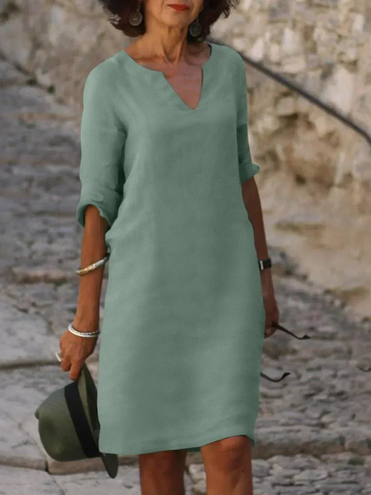 Women's Tailored Neckline Elegant Midi Dress