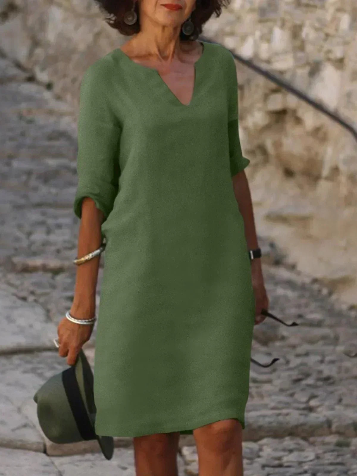 Women's Tailored Neckline Elegant Midi Dress